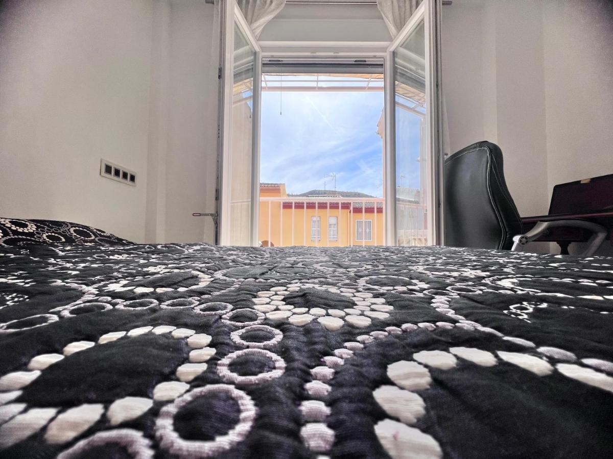 그라나다 Casa Ideal Familias Y Grupos Con Balcones Exterior Soleada Patios Cerca Alhambra, Sierra Nevada, Rio Genil, Lancha Del Genil, Parque Llano Y Reloj Del Sol Con Barbacoas, Campo De Futbol, Circuito Gimnasia 아파트 외부 사진