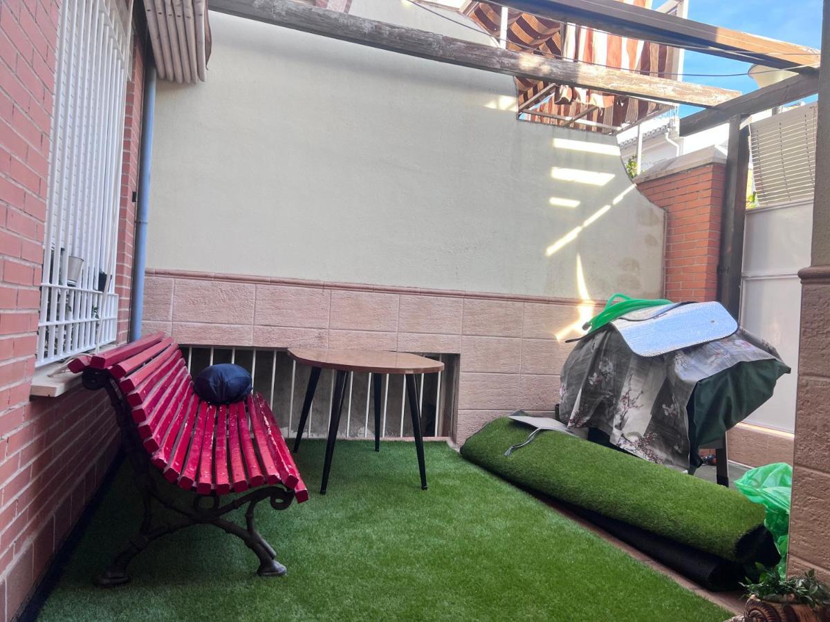 그라나다 Casa Ideal Familias Y Grupos Con Balcones Exterior Soleada Patios Cerca Alhambra, Sierra Nevada, Rio Genil, Lancha Del Genil, Parque Llano Y Reloj Del Sol Con Barbacoas, Campo De Futbol, Circuito Gimnasia 아파트 외부 사진