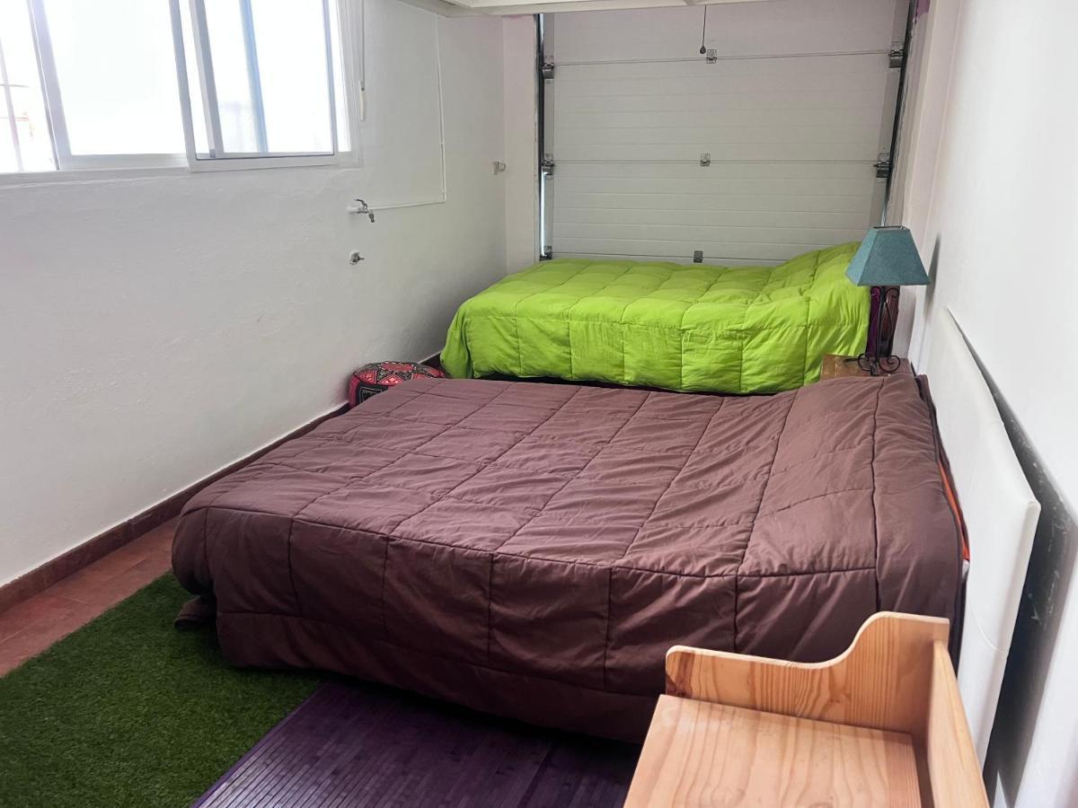 그라나다 Casa Ideal Familias Y Grupos Con Balcones Exterior Soleada Patios Cerca Alhambra, Sierra Nevada, Rio Genil, Lancha Del Genil, Parque Llano Y Reloj Del Sol Con Barbacoas, Campo De Futbol, Circuito Gimnasia 아파트 외부 사진