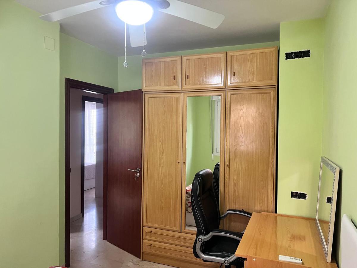 그라나다 Casa Ideal Familias Y Grupos Con Balcones Exterior Soleada Patios Cerca Alhambra, Sierra Nevada, Rio Genil, Lancha Del Genil, Parque Llano Y Reloj Del Sol Con Barbacoas, Campo De Futbol, Circuito Gimnasia 아파트 외부 사진
