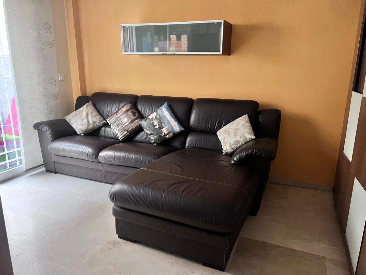 그라나다 Casa Ideal Familias Y Grupos Con Balcones Exterior Soleada Patios Cerca Alhambra, Sierra Nevada, Rio Genil, Lancha Del Genil, Parque Llano Y Reloj Del Sol Con Barbacoas, Campo De Futbol, Circuito Gimnasia 아파트 외부 사진